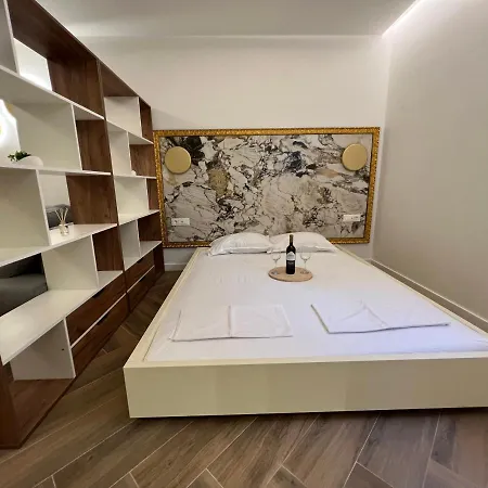 Apartament Golden Cube Split